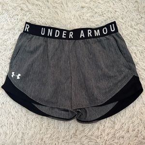 Womens Under Armour shorts Sz Small